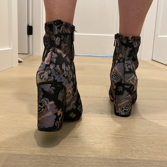 Worn once! Kenneth Cole Reaction ankle boots “Time for Fun” - Picture 3 of 9